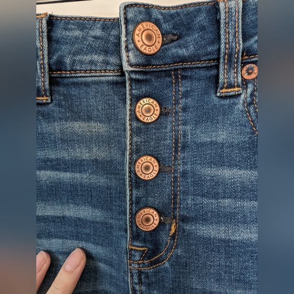 American Eagle High-Rise Shorts - Size 4 - Picture 2 of 5